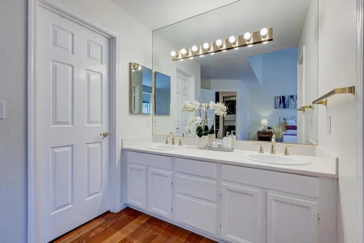 20667 Gardenside, Cupertino, California 95014