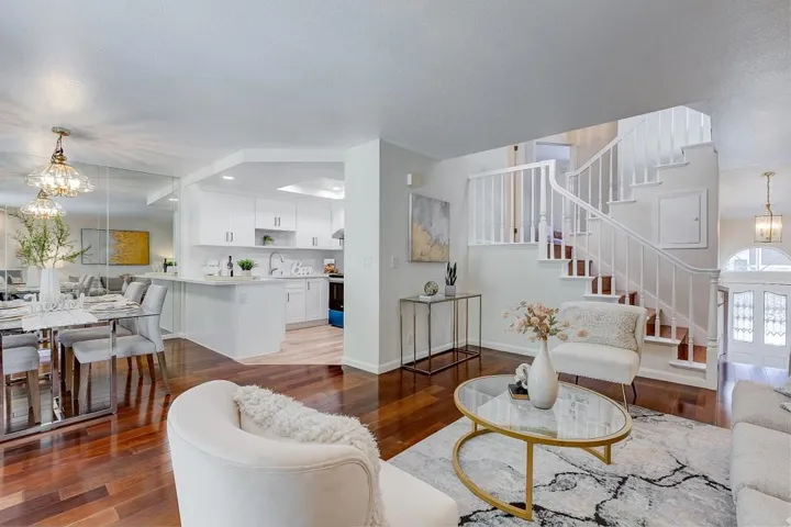 20667 Gardenside, Cupertino, California 95014