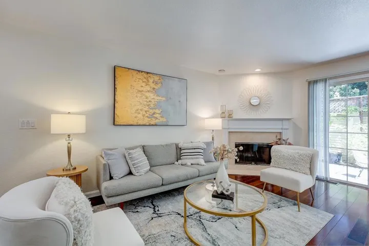 20667 Gardenside, Cupertino, California 95014