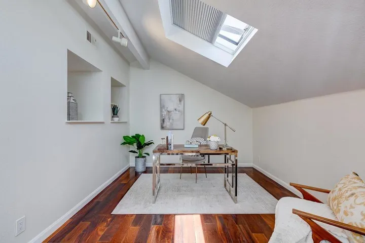 20667 Gardenside, Cupertino, California 95014
