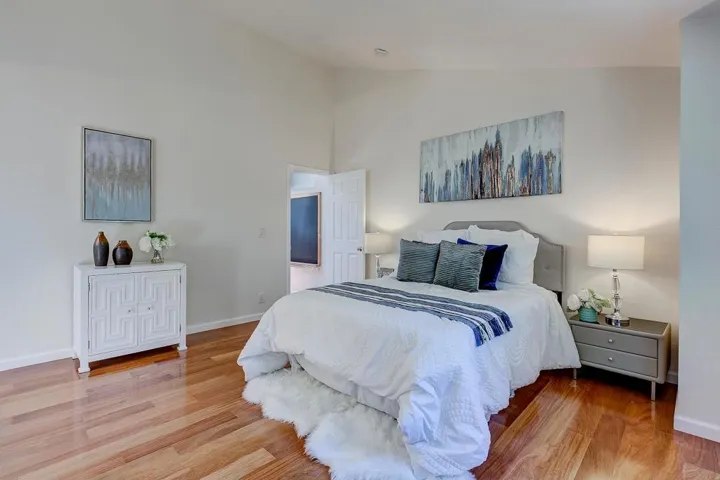 20667 Gardenside, Cupertino, California 95014