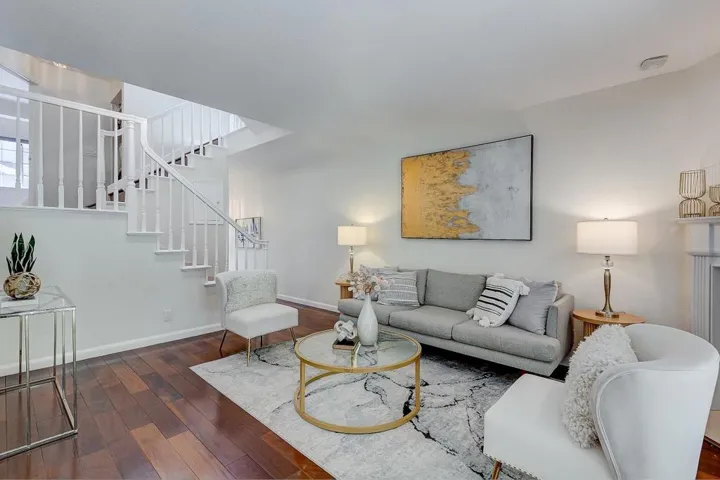 20667 Gardenside, Cupertino, California 95014