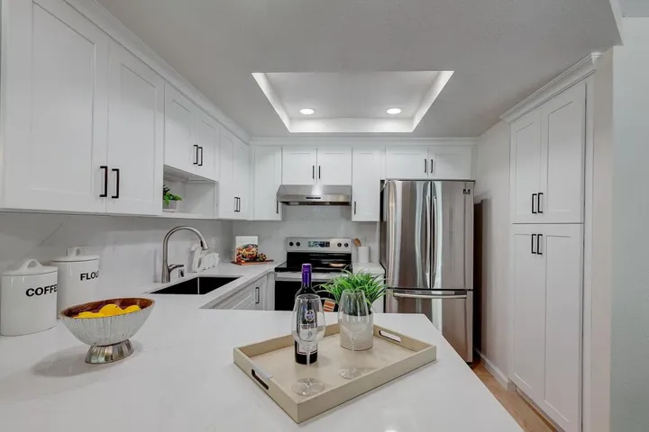 20667 Gardenside, Cupertino, California 95014