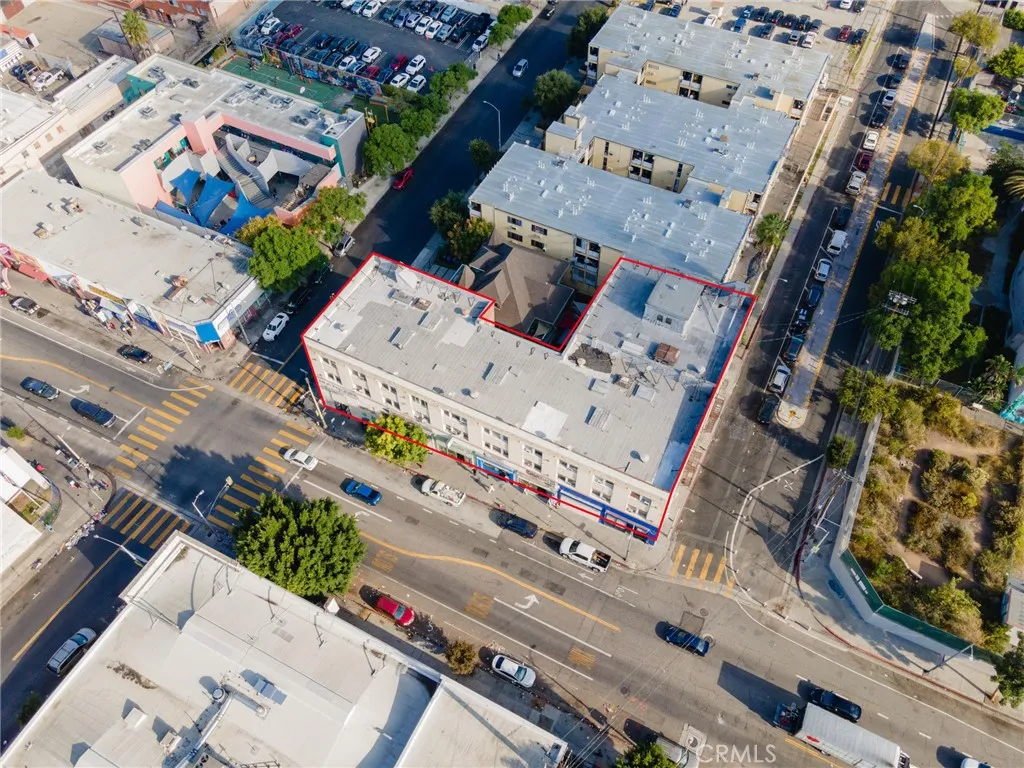 694 S Burlington Avenue, Los Angeles, California 90057 — photo 4