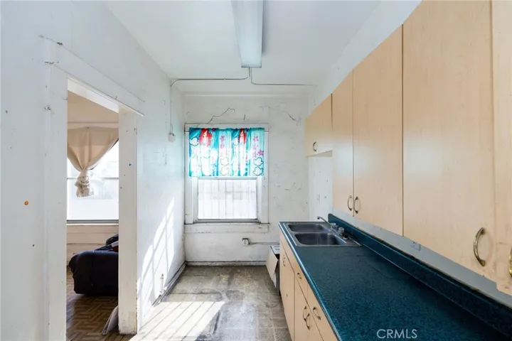694 S Burlington Avenue, Los Angeles, California 90057