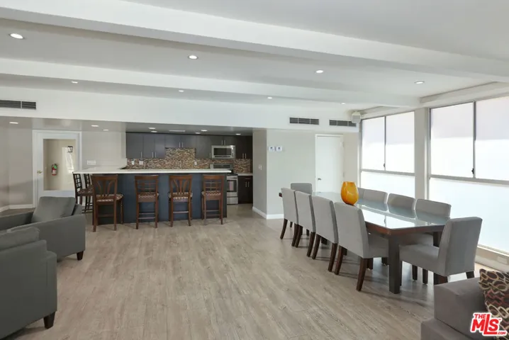 7250 Franklin Avenue 1006, Los Angeles, California 90046
