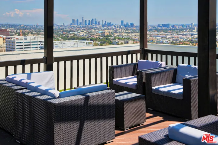 7250 Franklin Avenue 1006, Los Angeles, California 90046