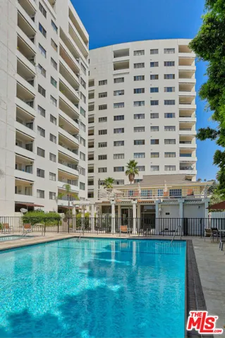 7250 Franklin Avenue 1006, Los Angeles, California 90046