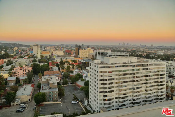 7250 Franklin Avenue 1006, Los Angeles, California 90046