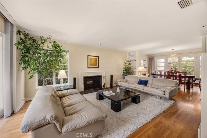 366 El Encanto Dr, Pasadena, California 91107