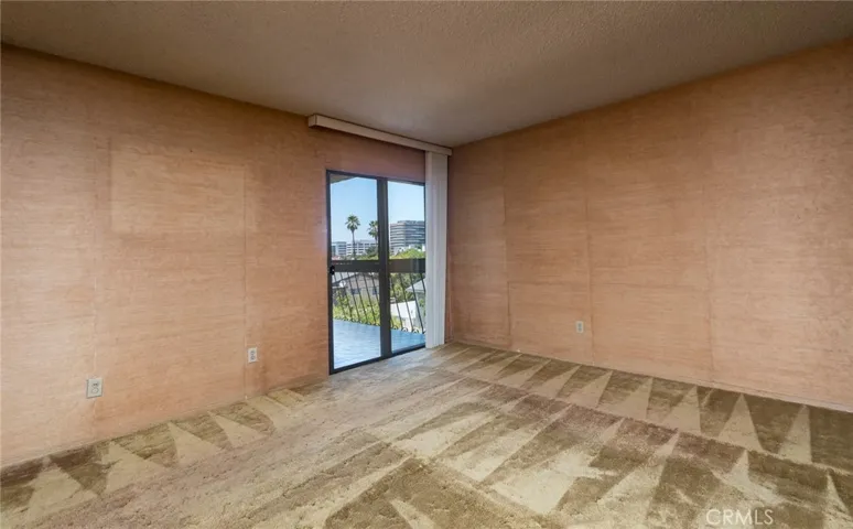 Bedroom to Balcony