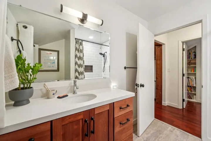 252 Blakewood Way, Redwood City, California 94062