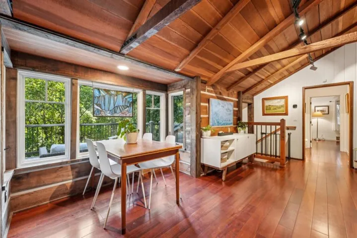 252 Blakewood Way, Redwood City, California 94062