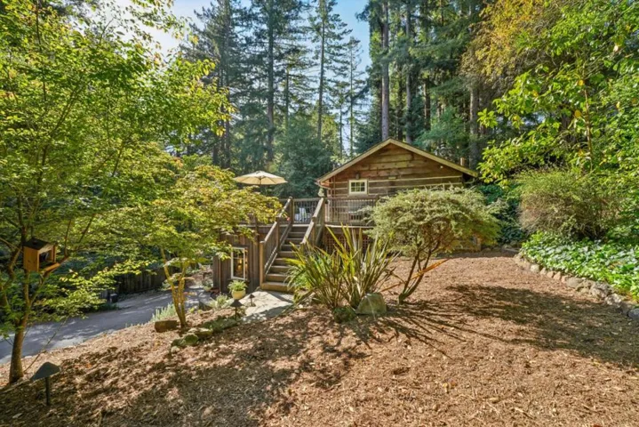 252 Blakewood Way, Redwood City, California 94062