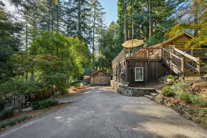 252 Blakewood Way, Redwood City, California 94062