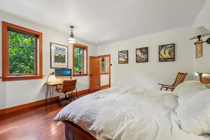 252 Blakewood Way, Redwood City, California 94062
