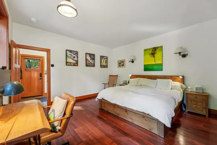 252 Blakewood Way, Redwood City, California 94062