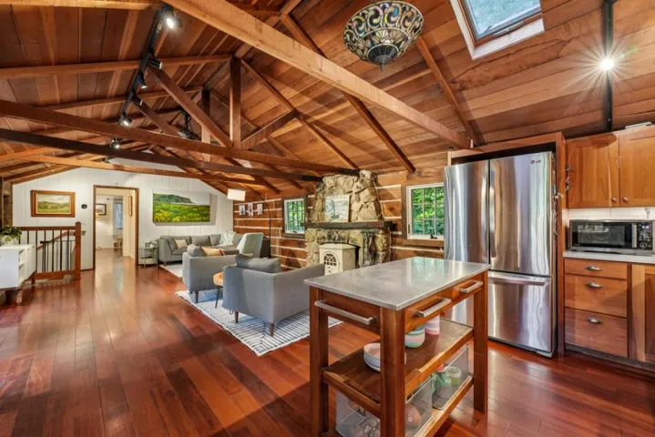 252 Blakewood Way, Redwood City, California 94062
