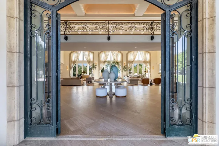 1 Saint Petersburg Court, Rancho Mirage, California 92270