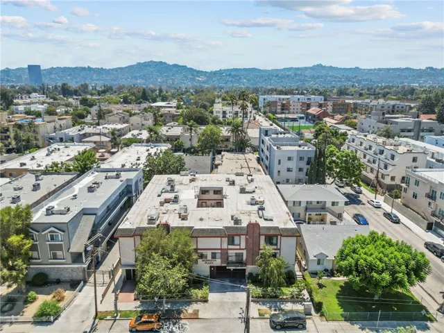11274 Morrison Street 2, North Hollywood, California 91601