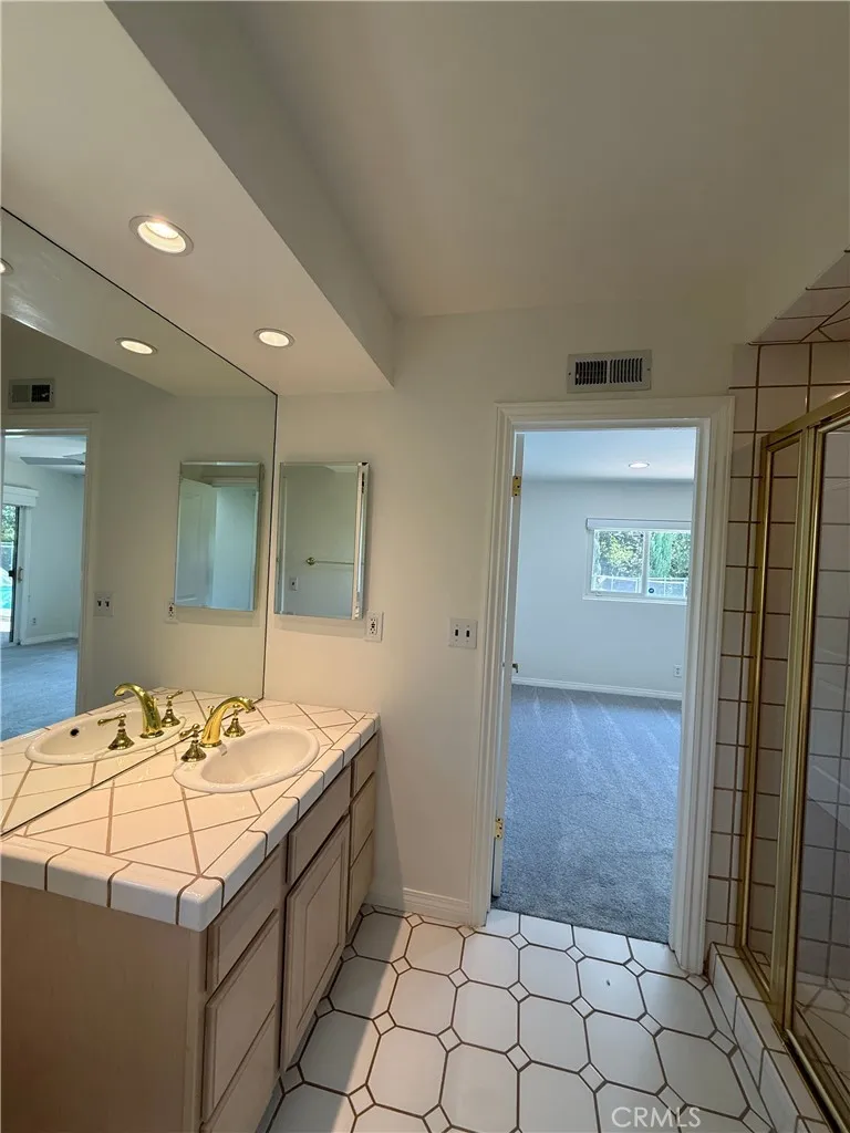 Bathroom Bathroom