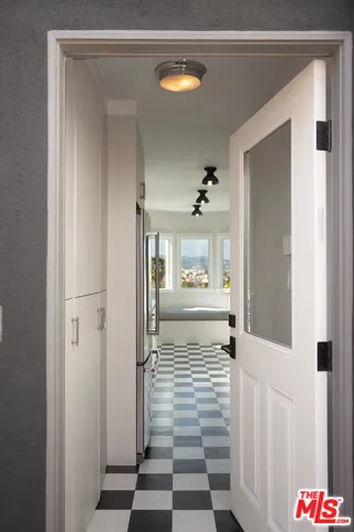 908 Hyperion Avenue, Los Angeles, California 90029