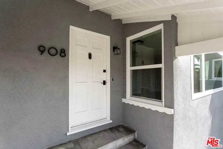 908 Hyperion Avenue, Los Angeles, California 90029