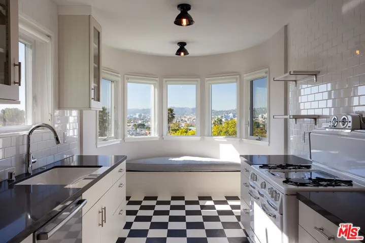 908 Hyperion Avenue, Los Angeles, California 90029