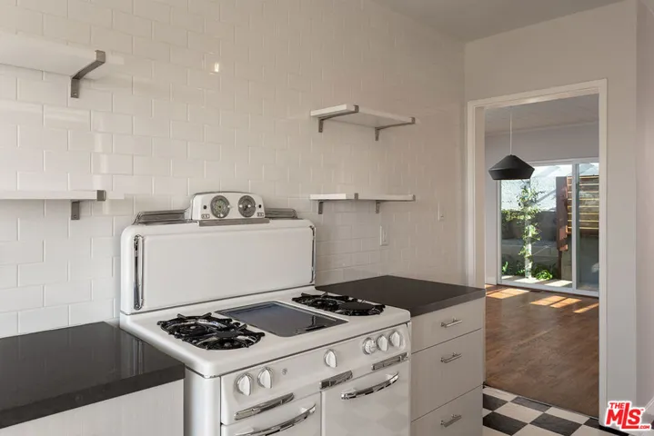 908 Hyperion Avenue, Los Angeles, California 90029