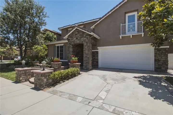 11077 Kalmia Court, Corona, California 92883