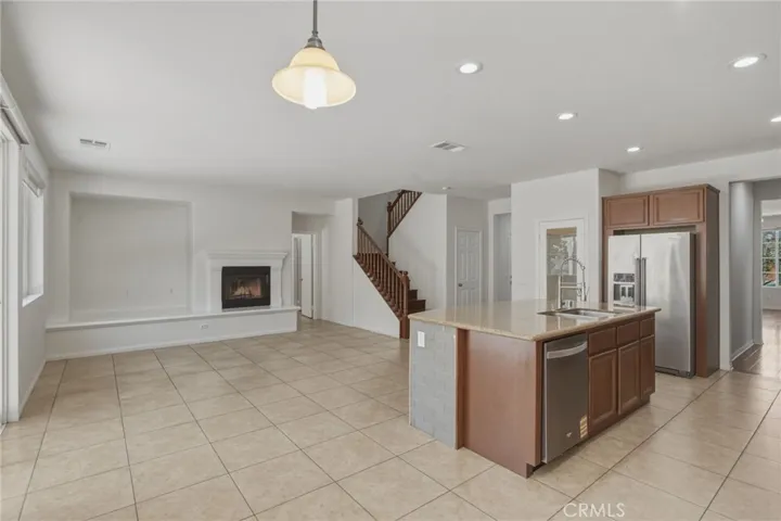 11077 Kalmia Court, Corona, California 92883