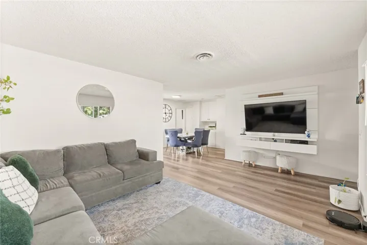 385 E Stetson, Hemet, California 92543