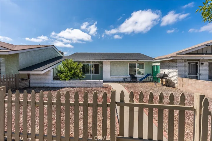 385 E Stetson, Hemet, California 92543