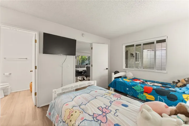 385 E Stetson, Hemet, California 92543