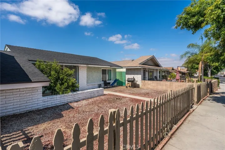 385 E Stetson, Hemet, California 92543
