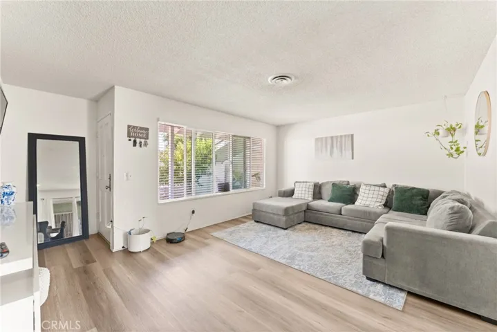 385 E Stetson, Hemet, California 92543