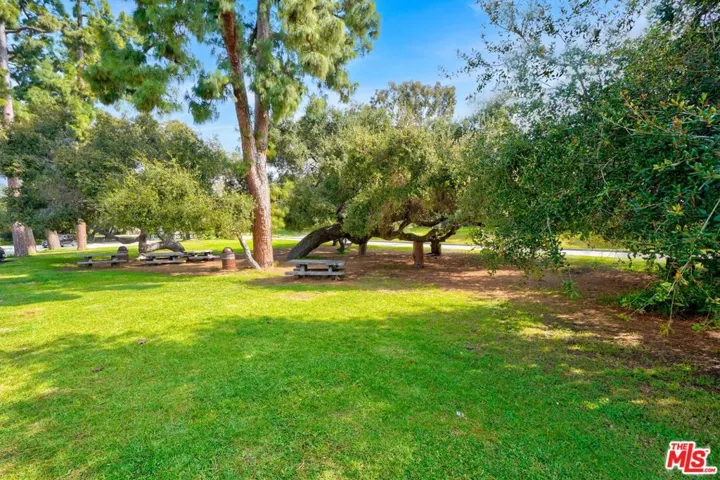 16123 W Sunset Boulevard 202, Pacific Palisades, California 90272