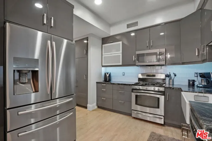 16123 W Sunset Boulevard 202, Pacific Palisades, California 90272
