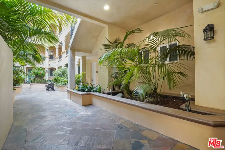 16123 W Sunset Boulevard 202, Pacific Palisades, California 90272