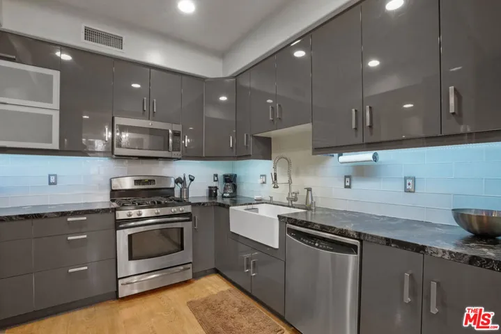 16123 W Sunset Boulevard 202, Pacific Palisades, California 90272