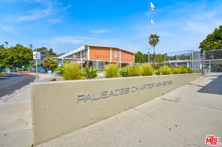 16123 W Sunset Boulevard 202, Pacific Palisades, California 90272