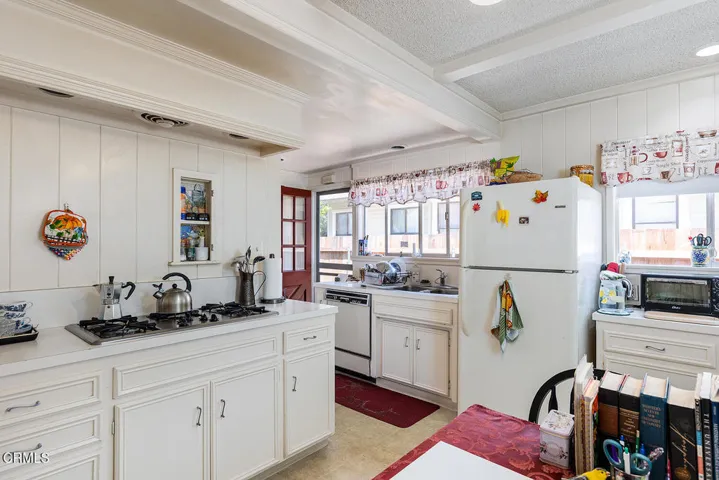 851 N Michigan Ave 011-mls