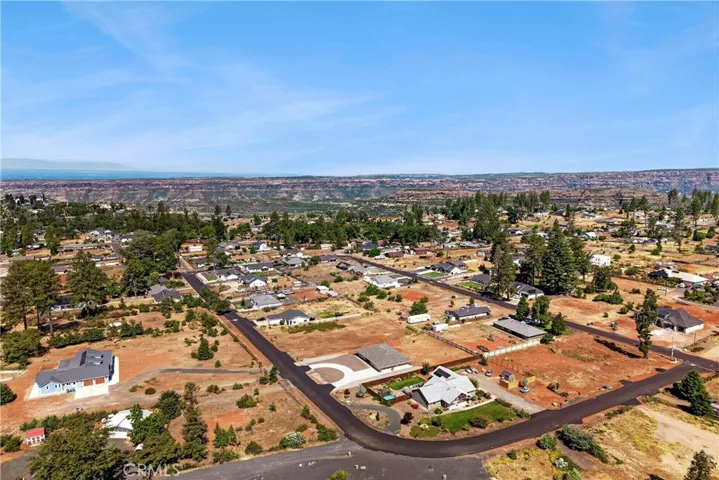 527 Crestwood, Paradise, California 95969