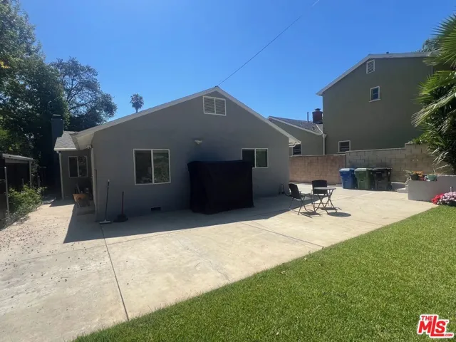 5059 Catalon Avenue, Woodland Hills, California 91364