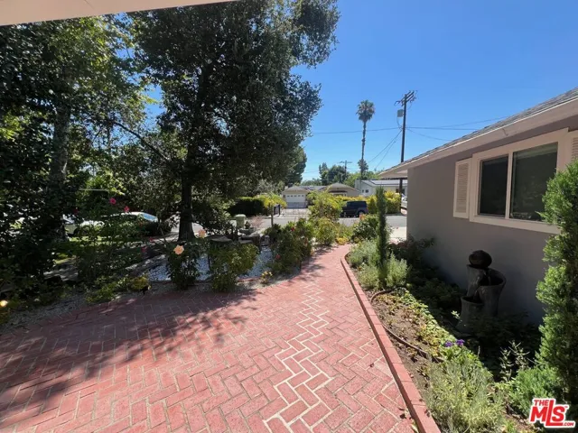 5059 Catalon Avenue, Woodland Hills, California 91364
