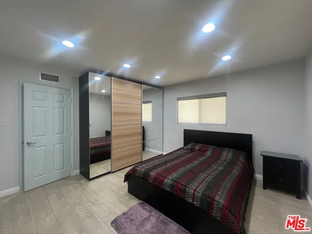5059 Catalon Avenue, Woodland Hills, California 91364