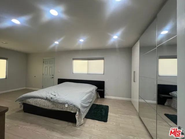 5059 Catalon Avenue, Woodland Hills, California 91364