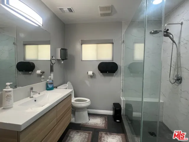 5059 Catalon Avenue, Woodland Hills, California 91364