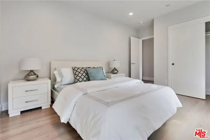 919 Isabel Street, Los Angeles, California 90065