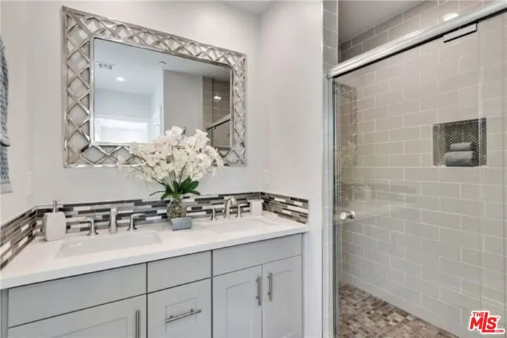 919 Isabel Street, Los Angeles, California 90065